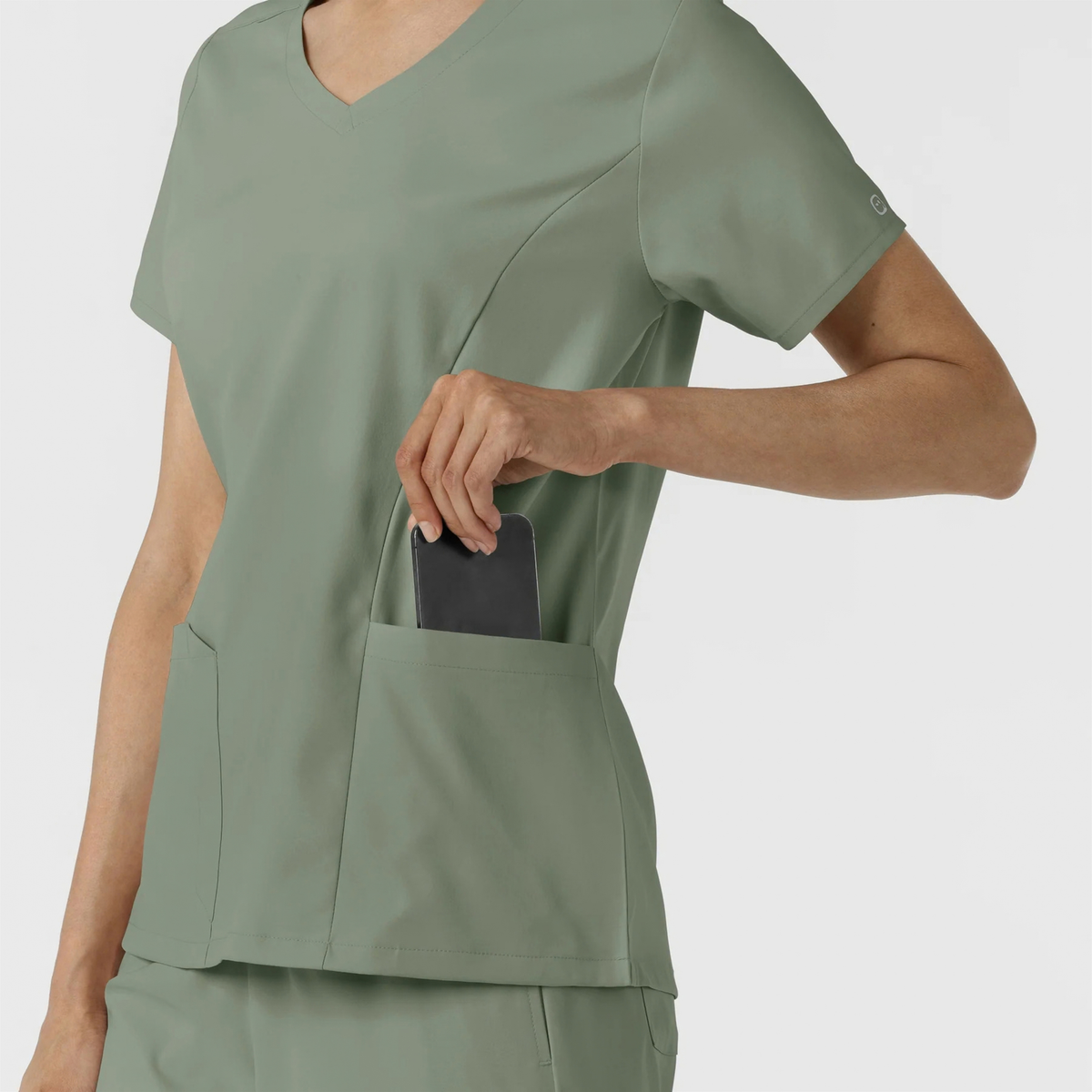 Filipina Quirúrgica Antifluidos para Mujer Wink Boundless con Cuello en V y 2 Bolsillos - Sage